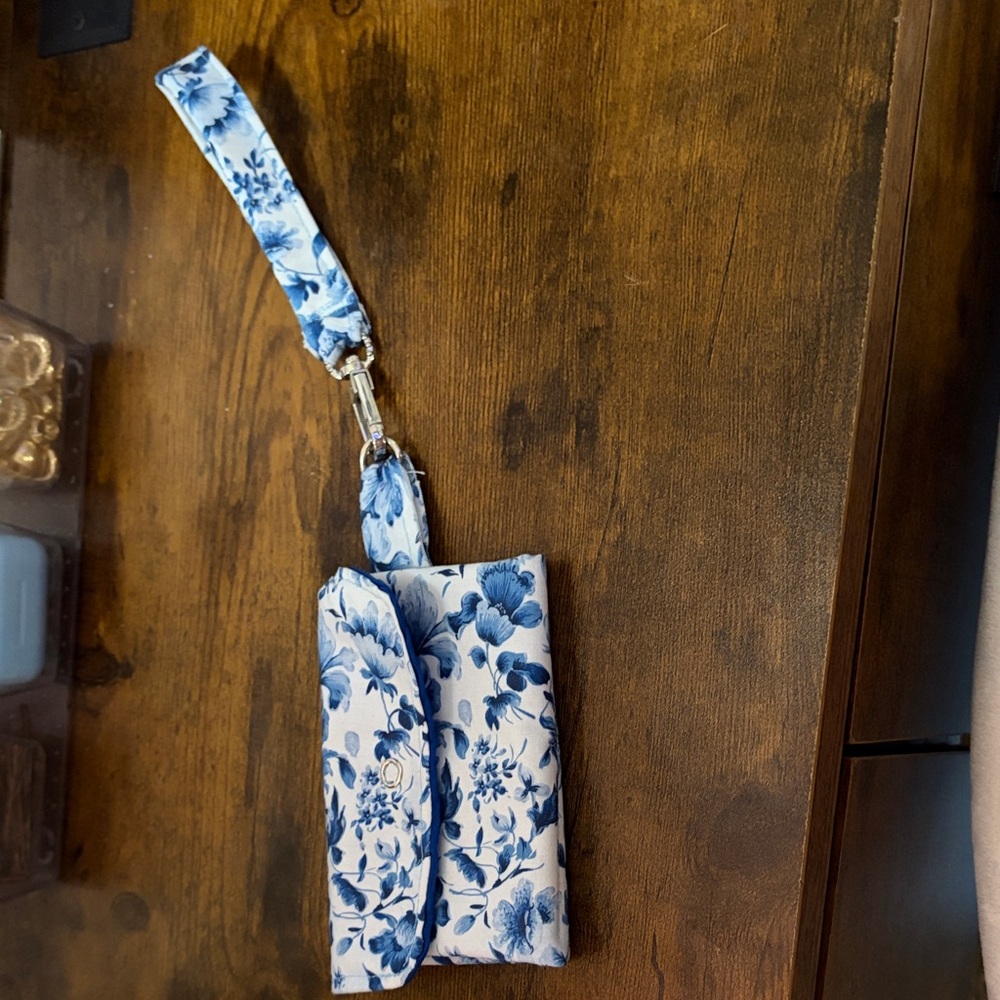 Floral Blue and White Wristlet